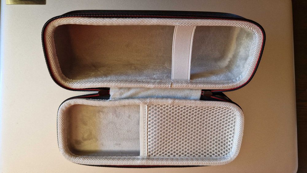 Твърд калъф за безжична колонка нов - hard case bluetooth speaker