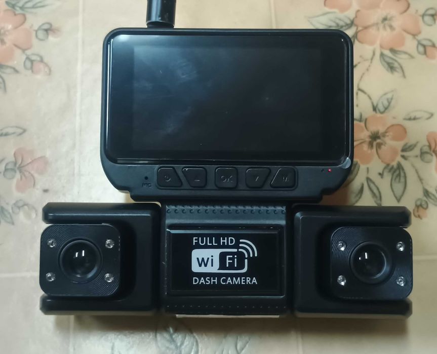 Видео регистратор DASH CAMERA WI/FI  с четири камери.