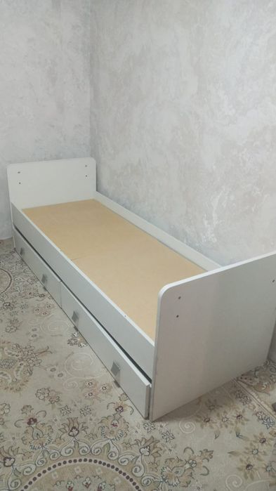 Продам кровать тараз