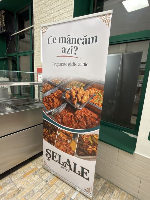 Bannere Benare Baner Benar Colant Autocolant Rollup Steaguri Casete luminoase Carti de vizita Flayere Pliante Etichete autoadezive Stikere Mesh-uri