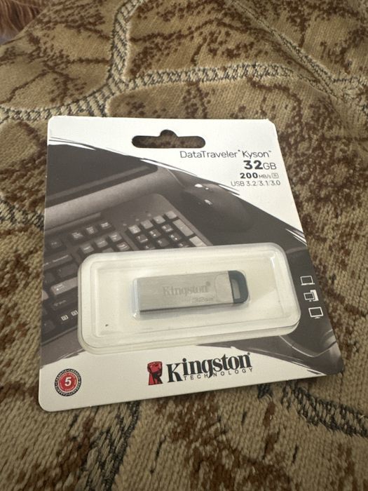 USB Flash карта Kingston DTKN/64GB 32 Гб
