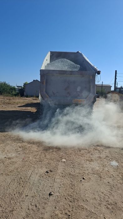 CARIERA OVIDIU nisip piatra balastru pamant vegetal/ umplutură.