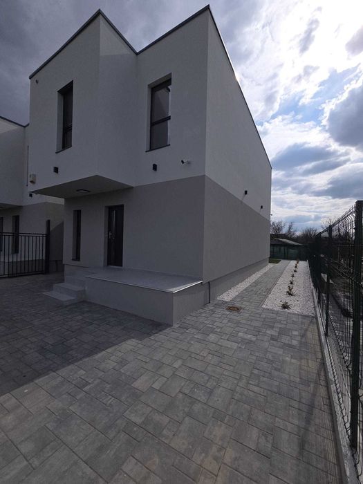 Duplex P+1E Covaci langa Timisoara separat prin camera tehnica