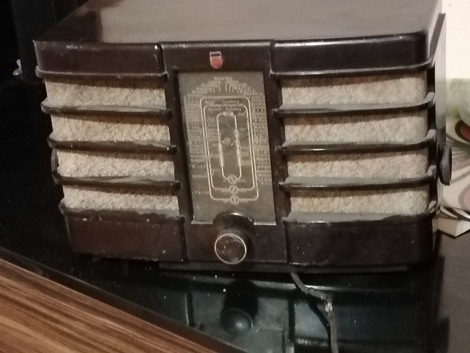 PHILIPS 215 A-19 Радио