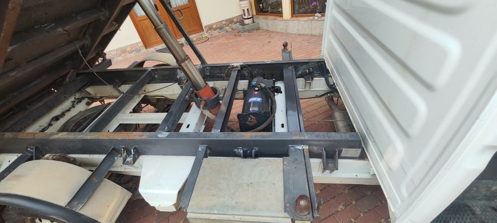 Autoutilitara Opel Movano 2.5 diesel 2007 Basculanta pe 3 parti