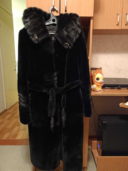 продам шубу зимнюю