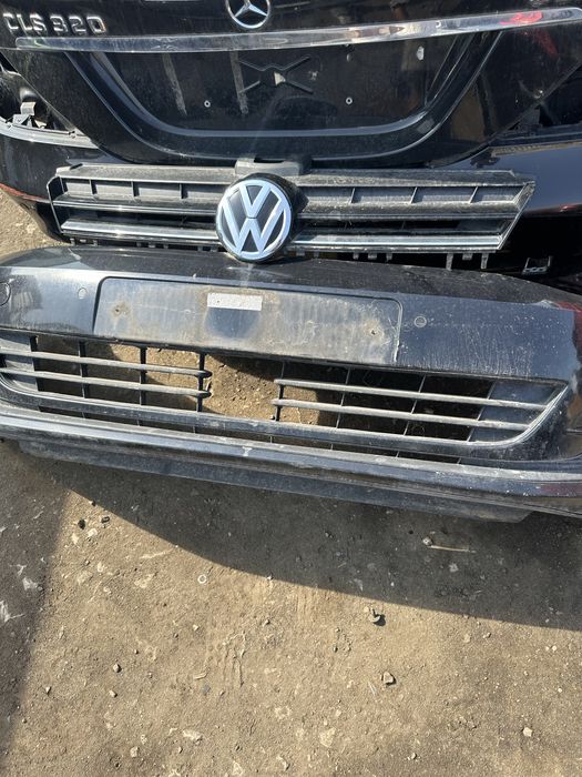 Предна броня с решетка с отвор за дистроник Golf 7 Vw Голф 7 оригинал