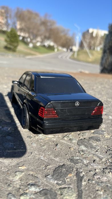 Мерс 124 на радиоуправлении