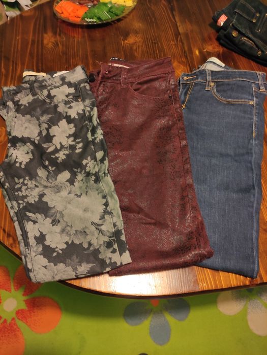 Дамски дънки и джинси