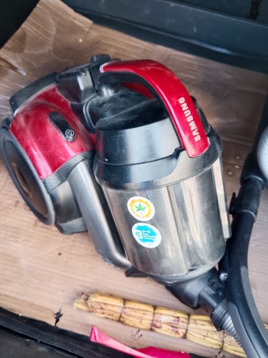 Продам пылесос Самсунг