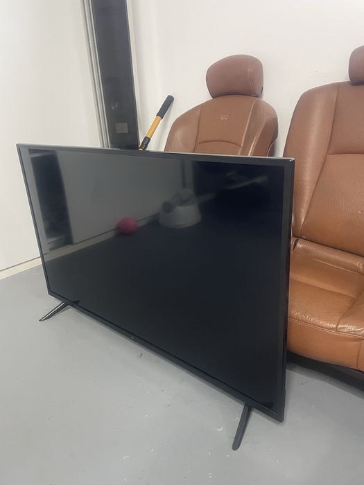 Tv uhd led Smart Nei diagonala 127 cm