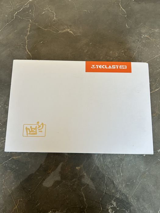 Продава се чисто нов таблет Teclast T60 Plus + клавиатура и аксесоари