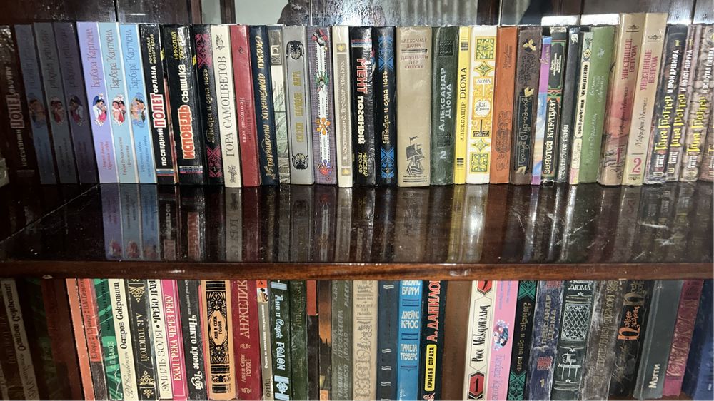 Продаю очень много книг