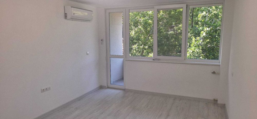 Продава се Тристаен апартамент в Разград, Център - 90 кв.м за 1615 €/кв.м - Снимка #3