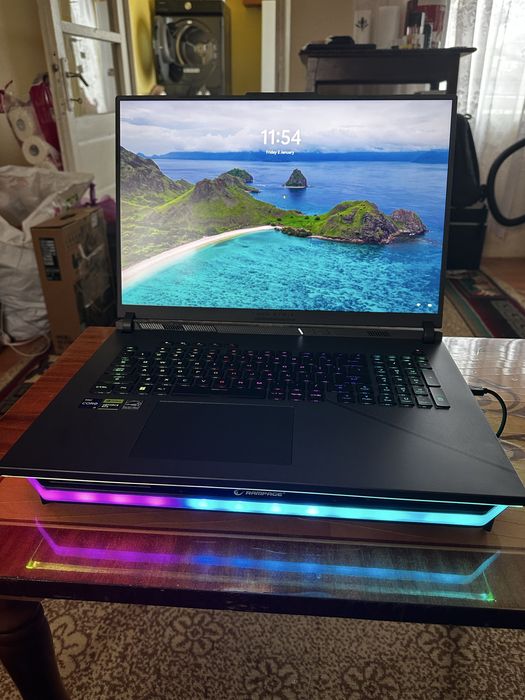 Laptop gaming asus rog strix g18