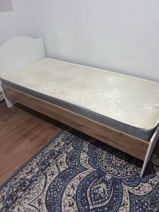 Продам кровать односпальную
