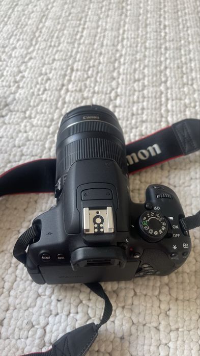 Продам Canon 700D