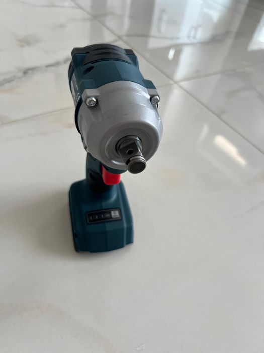Cheie de impact Bosch Professional GDS 18V-350 – NOUĂ, nefolosita