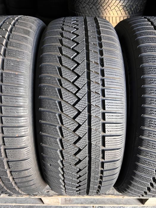 4 anvelope iarna 225/55/17 , Continental , 7-8 mm