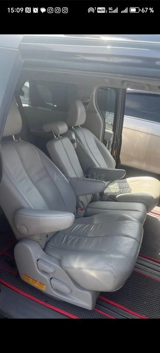 Toyota Sienna машина