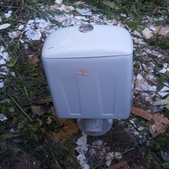 Продам унитаз дешево срочно