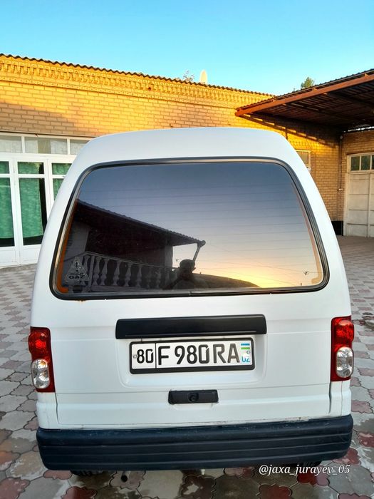 Damas sotiladi..  Metanga