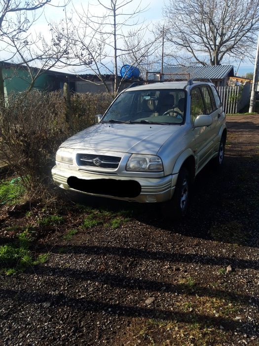 Продавам Сузуки Гранд Витара 2000 куб.128 к.с.Газова уредба,повдигнат