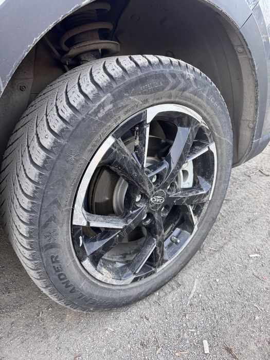 Продаю титанку r18 с шинами