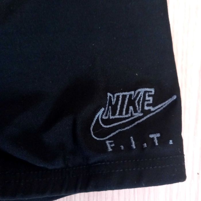 nike тениска, къси панталони и потник