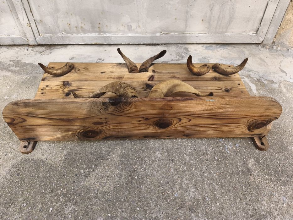 Стара закачалка с рога , етно закачалка