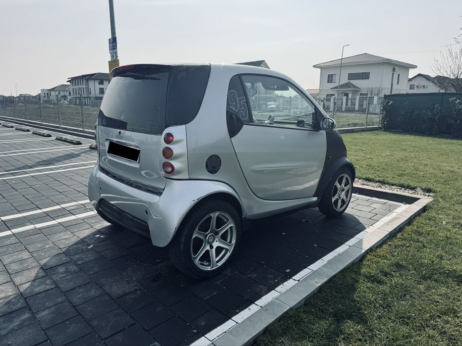 Smart fortwo 0.8 diesel / pilot automat / an 2003