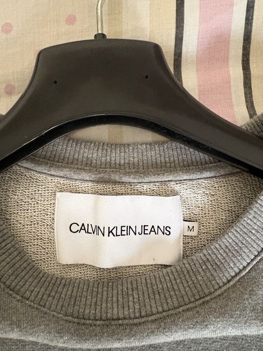Bluză Calvin Klein în stare nouă.