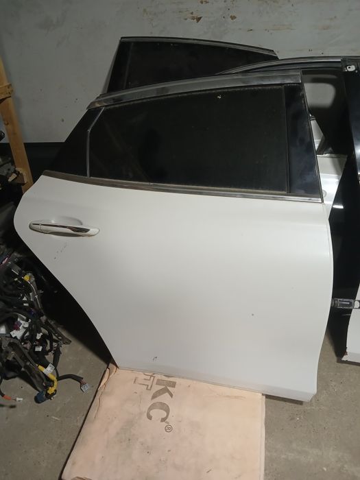 Дверь на хундай грандеур IG