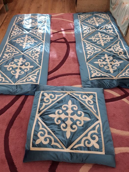 Продам ковёр 2×3 м