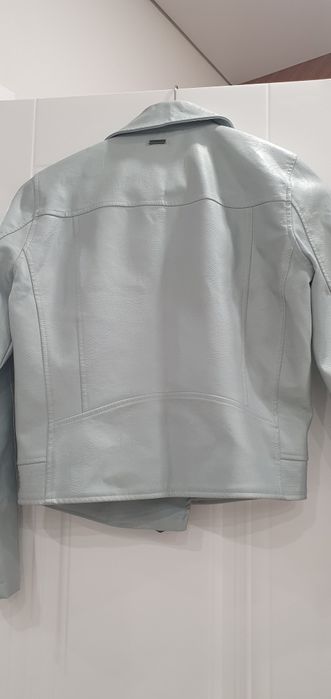 Продам куртку кожаную