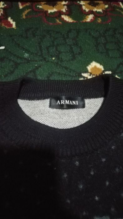 свитер из Armani бренда размер 50 продаются