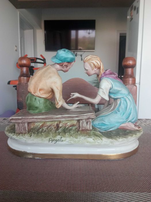 Прекрасно антикварно предложение.Порцелан.