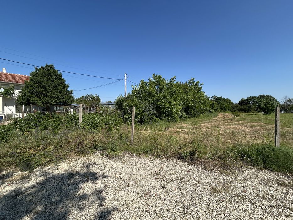 Продава се Парцел в с. Калипетрово, Област Силистра - 2100 кв.м за 14 €/кв.м - Снимка #3