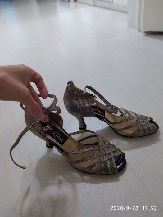 Продам бальные туфли