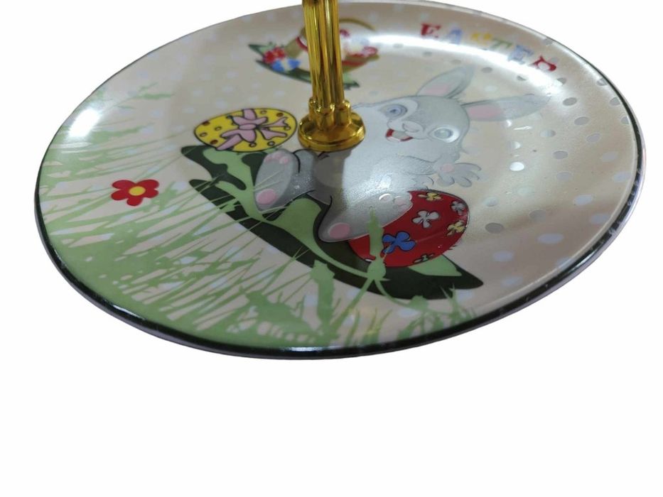 Великденско плато на 3 нива зайче с великденско яйце