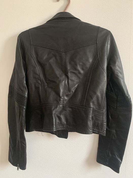 Кожаная женская куртка