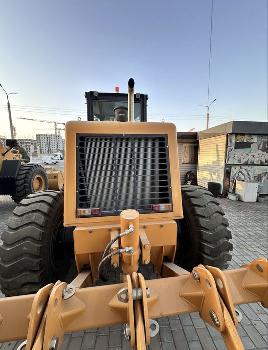 Продаётся грейдер Longking LG1185H