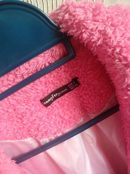 Розовая шубка jennyfer