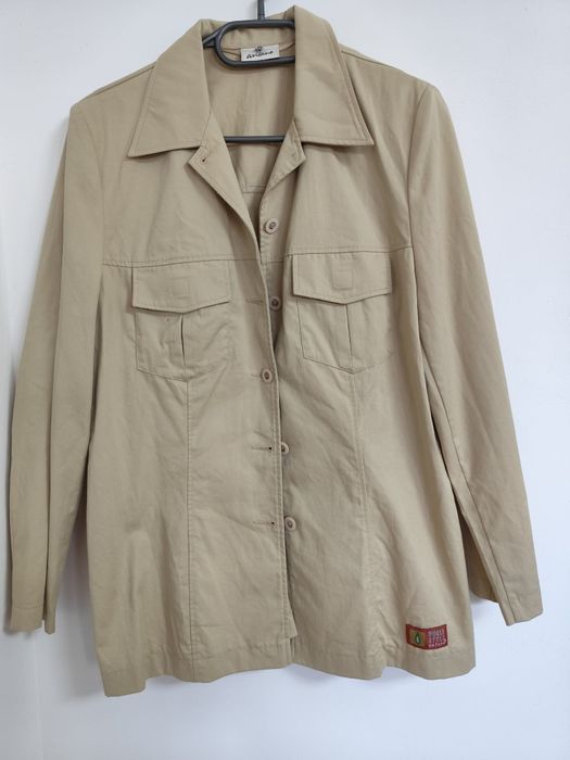 Avitano jacheta, trench