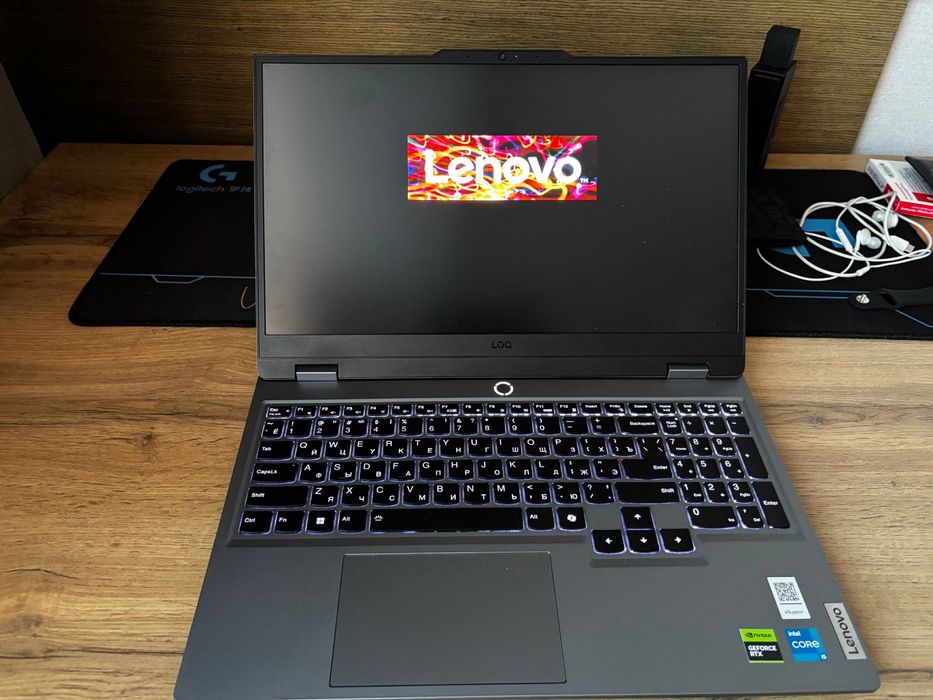 Lenovo LOQ 15IAX9