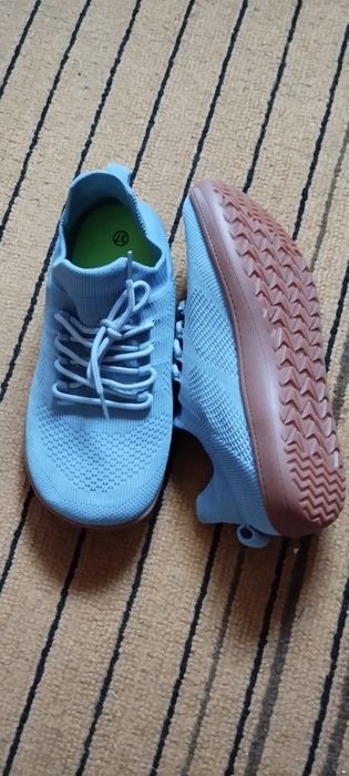 Продам женские красовки.