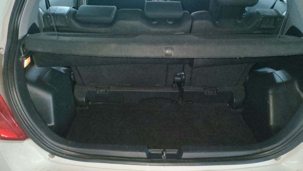 Toyota Yaris 2010  999cc