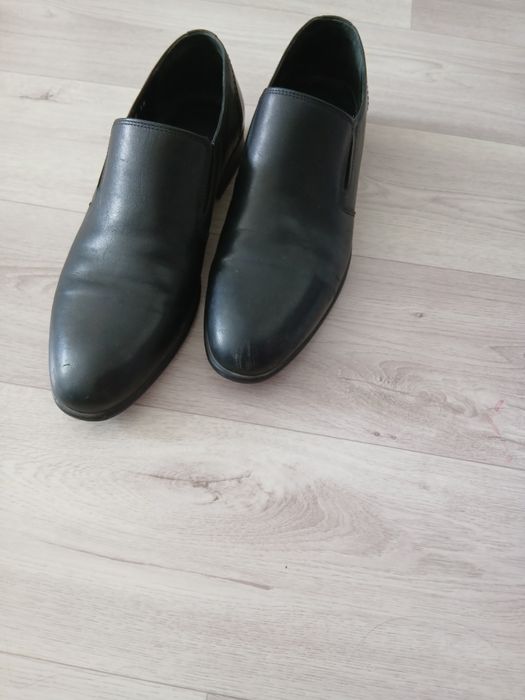 Продам мужской туфли размер 38 состояние б/у за 12000 тенге