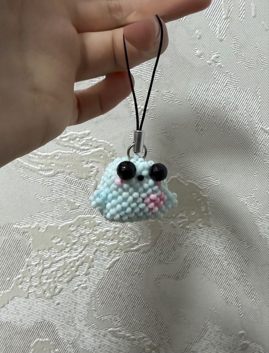 Продам брелок приведение из бисера