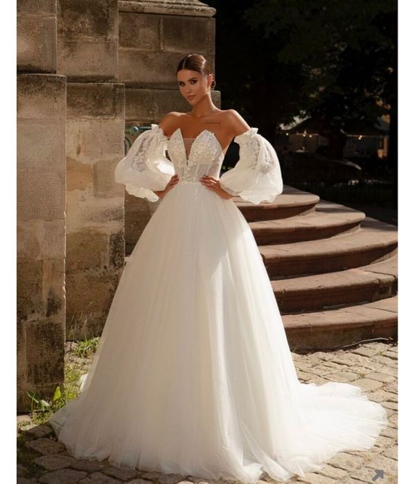 Rochie de mireasă necununată, este pe corset potrivită mărimii s/m